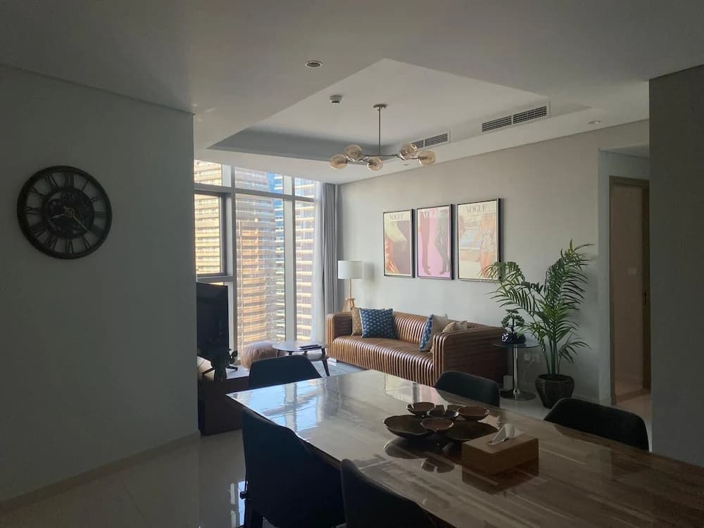 Gorgeous 2 Br in Paramount - photo 12
