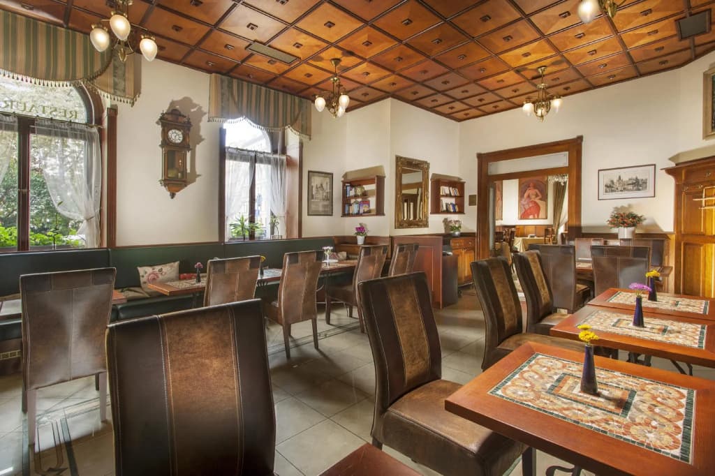 Green Garden Hotel - photo 18