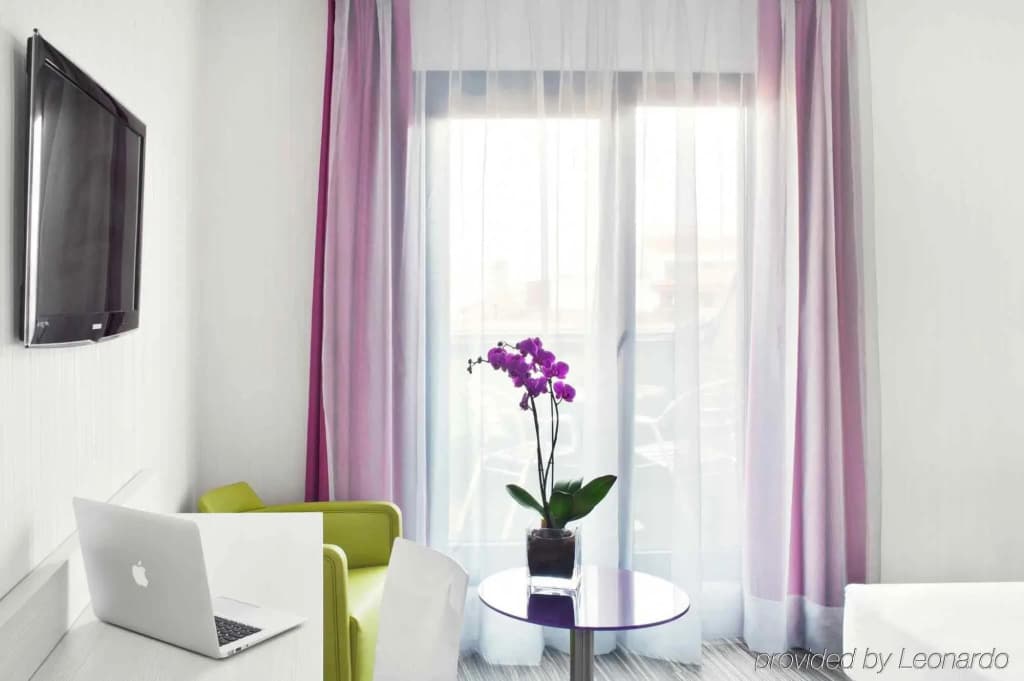 Hotel ibis Styles Madrid Prado - photo 18