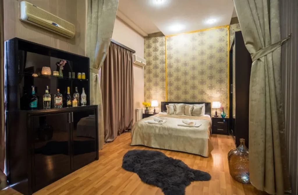 Gold Star Hotel - photo 4