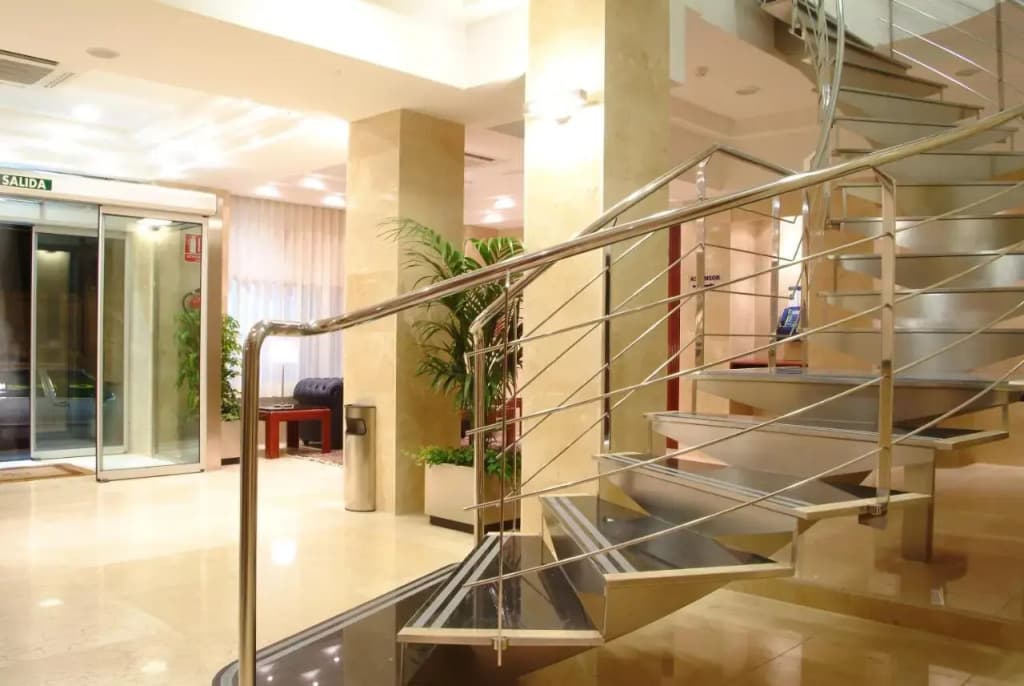 Hotel Gran Legazpi - photo 12