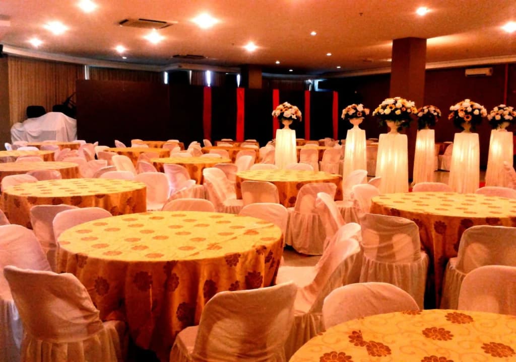 Paragon City Hotel - photo 13