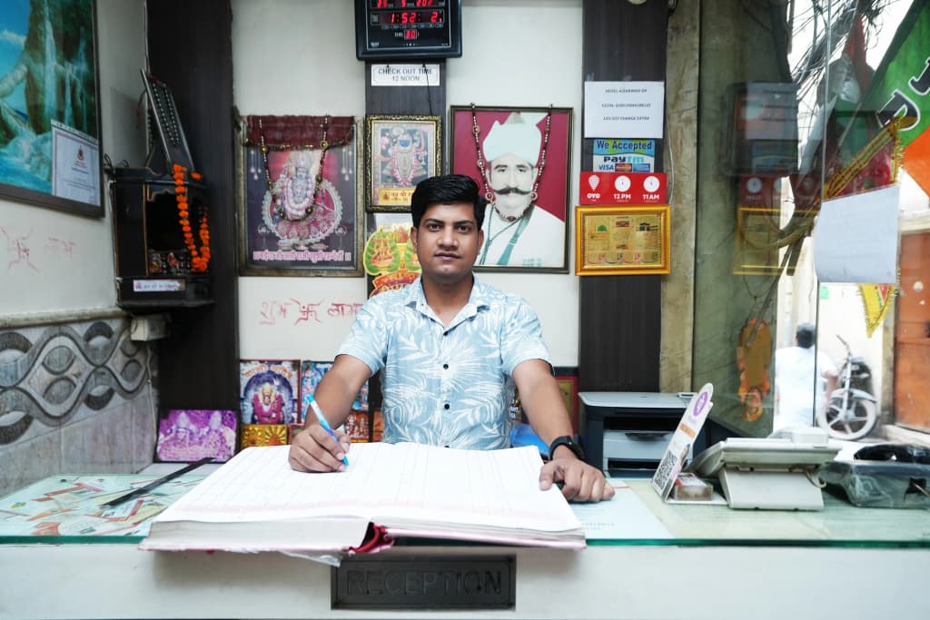 Hotel Ashirwad near New Delhi Railway Station, Paharganj - photo 14