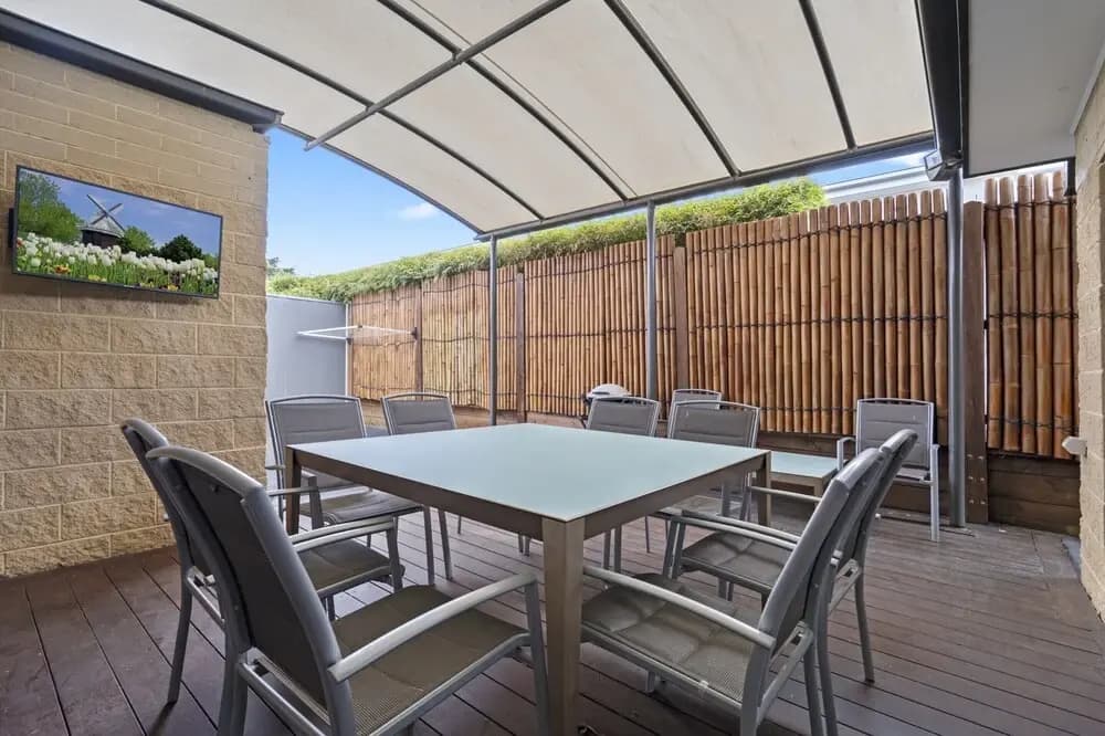 Seaside 3-bed Home, Direct Beach Access - photo 5