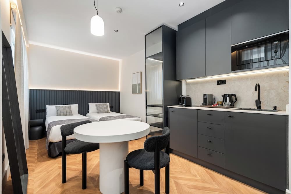 Pacifico Suites near Retiro - photo 33