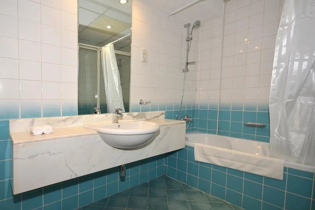 Azure Residences by Hometown Holiday Homes - photo 7