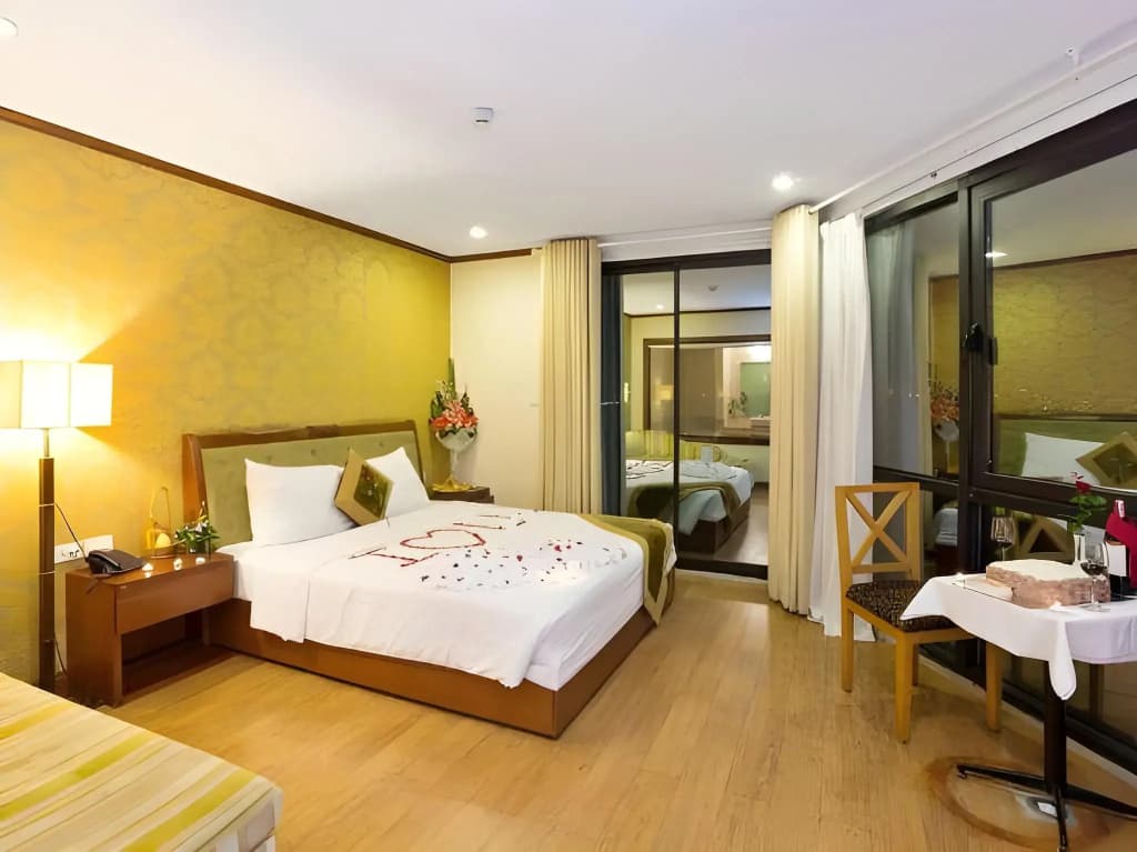 Sunset Westlake Hanoi Hotel - photo 3