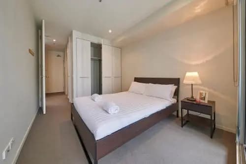 Convenient & Modern 1 Bed Apartment Docklands - photo 4
