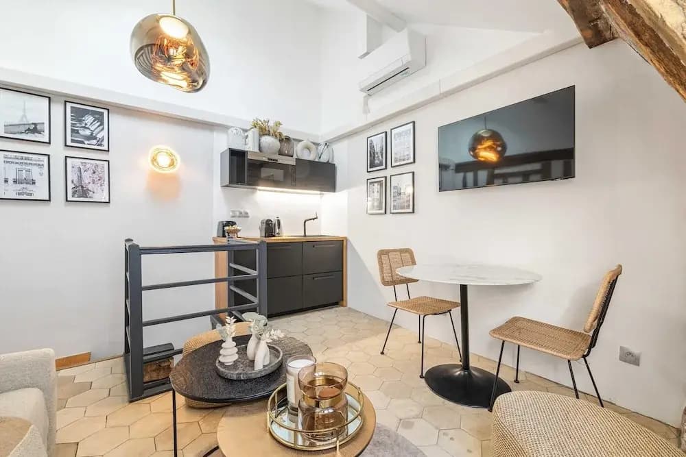 Amazing Historical Parisien Loft Next TO Louvre Area ! 6 - photo 12