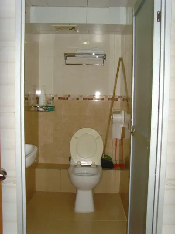 Yue Ka Guest House - 52-54 Argyle Street - photo 9