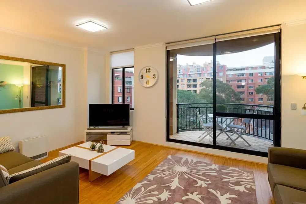 Thriving City Location, Dining hub Near CBD - photo 4