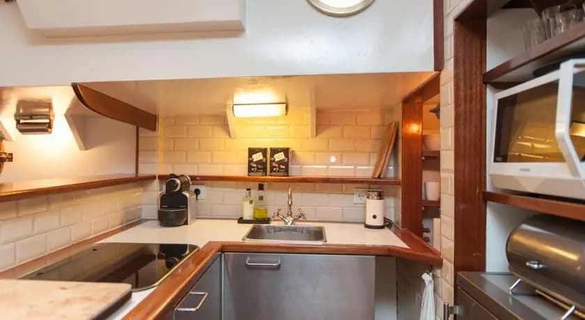Golden Anchor Houseboat - photo 8