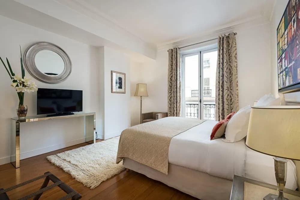 Rue Honore Chevalier - Two Bedroom Apartment - photo 4