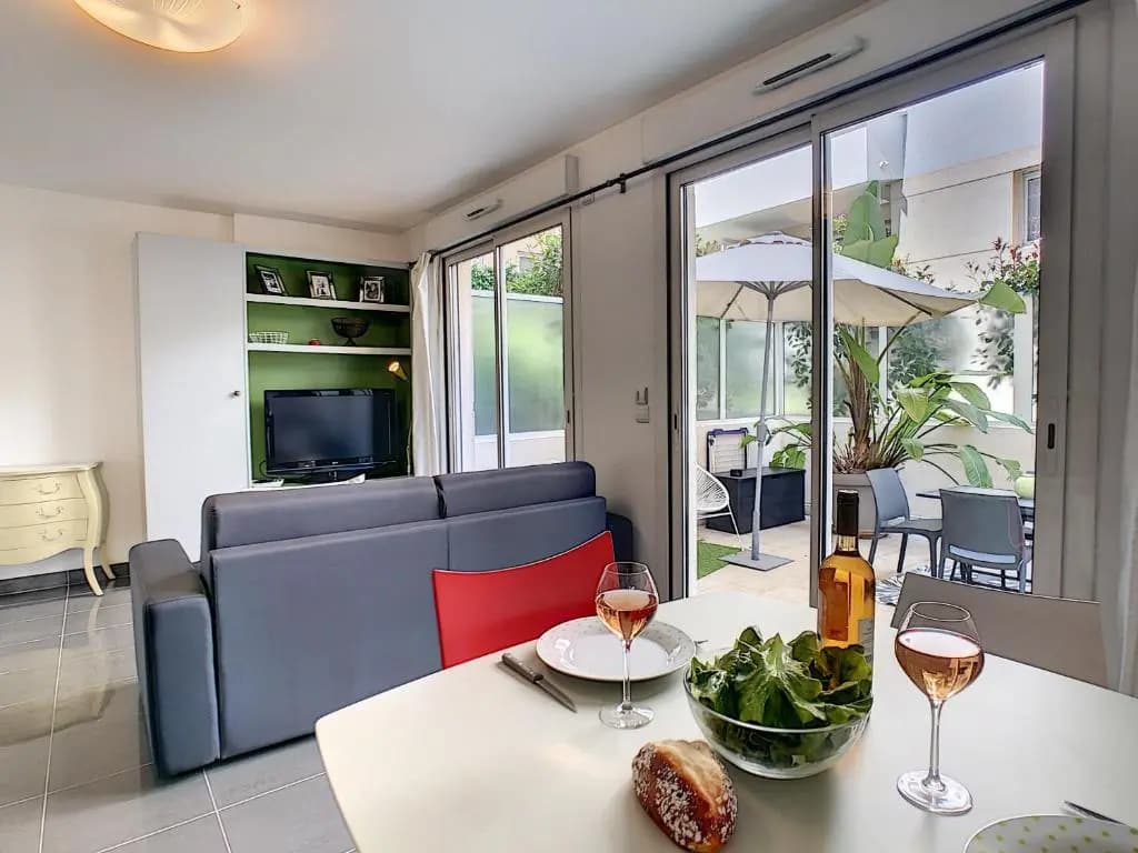 Nestor&Jeeves - BERLIOZ PATIO - Central - Residential area - Patio 20m - photo 4