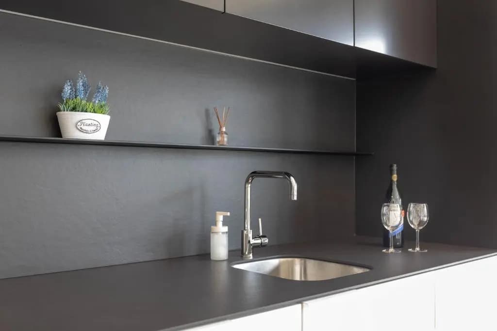 South Yarra City View Apartment with Car Park, Amazon Alexa, Spotify, Netflix, and WiFi - photo 16
