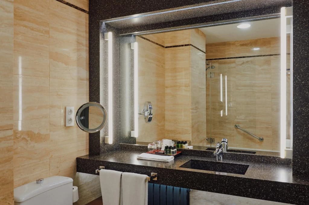 Catalonia Boulevard Hotel - photo 8