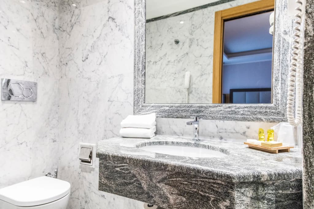 Hotel Giolli Nazionale - photo 10