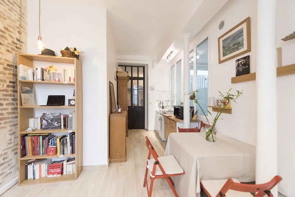 Characterful Bastille Hideaway - photo 5