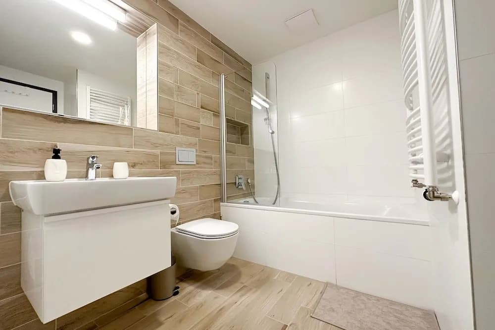 Charming Holesovice Apartment - photo 7