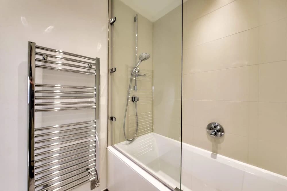Guestready - Stylish Top Floor Apartment in the City Centre - photo 9