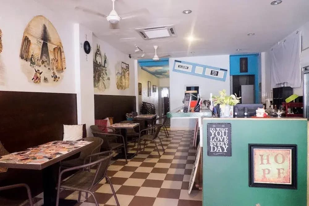 Sojourn Beds & Cafe - Hostel - photo 20
