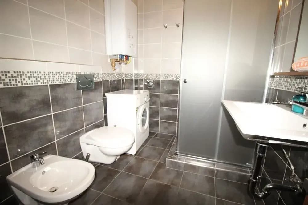 Broadway Apartments - photo 8