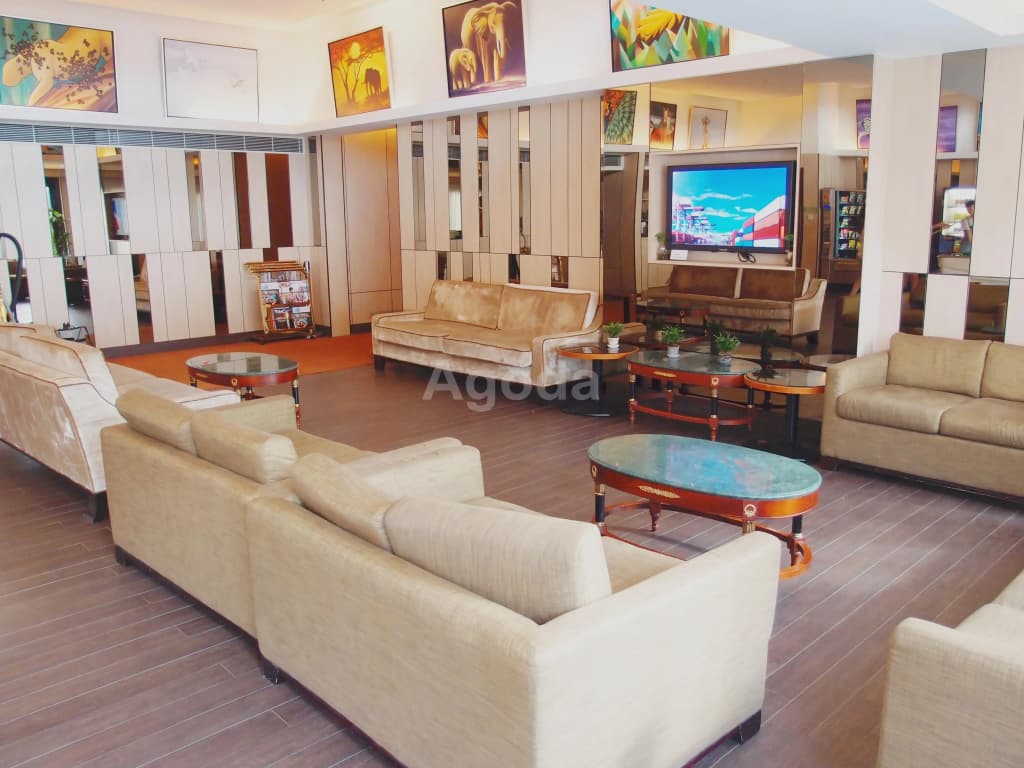 Noah's Ark Hotel & Resort - photo 2