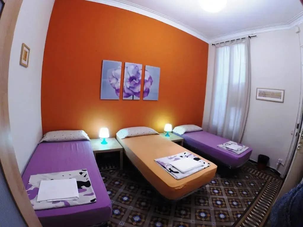 Barcelona 4 Fun Hostel - photo 4
