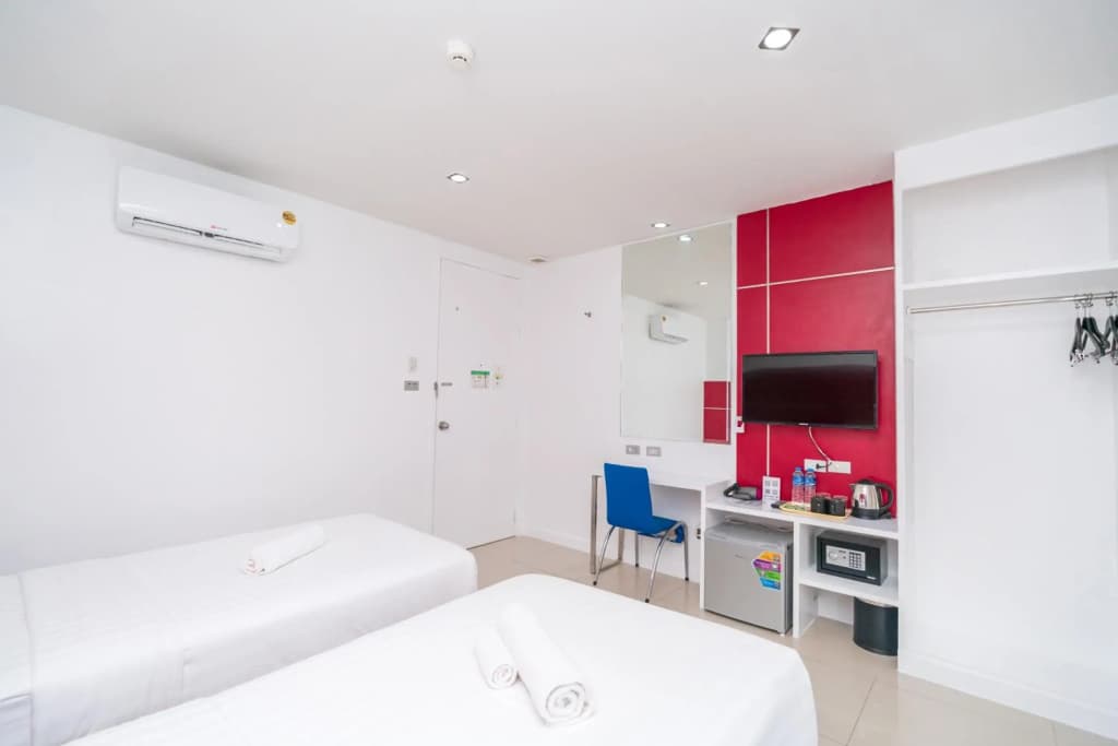 Patong Diamond Hotel - photo 3