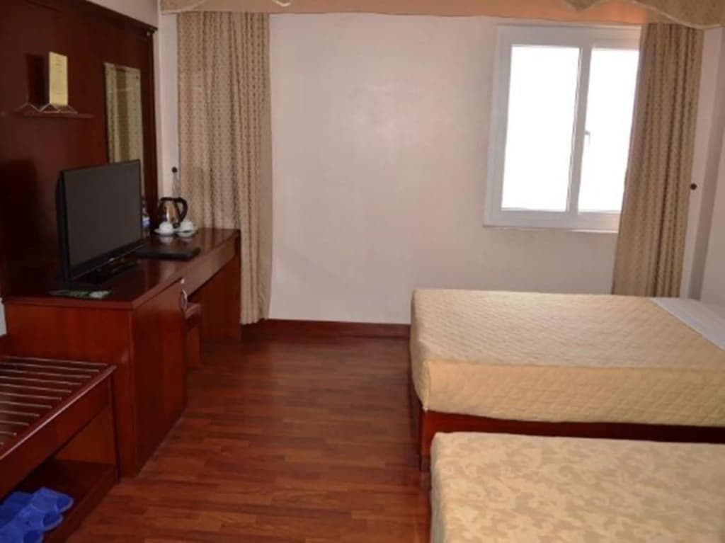 Crown Hotel - photo 6