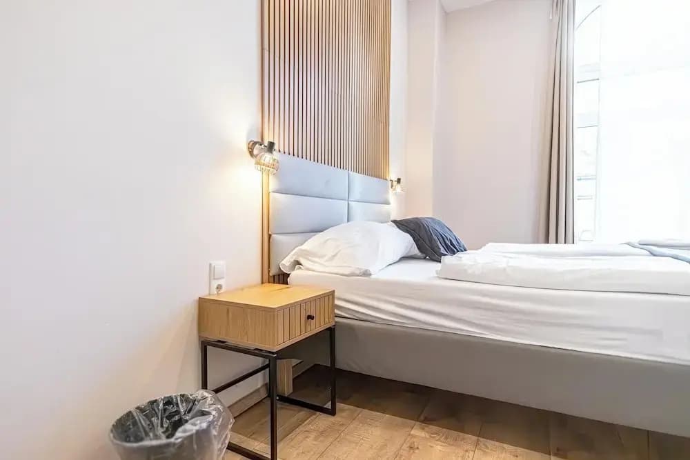 4BR Apt. for Groups 6-Min to Stadthalle - photo 20