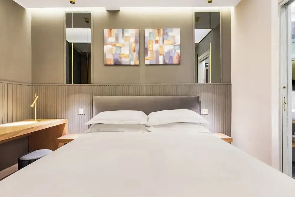 Spanish Steps Apartments - photo 9