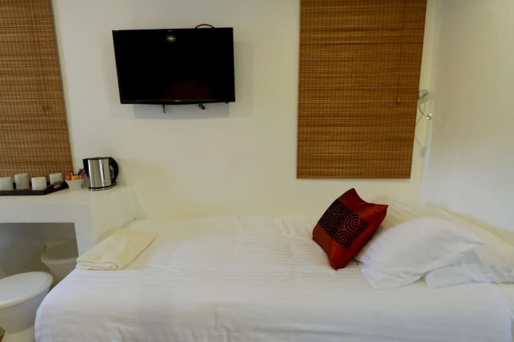 The White Cottage - photo 21
