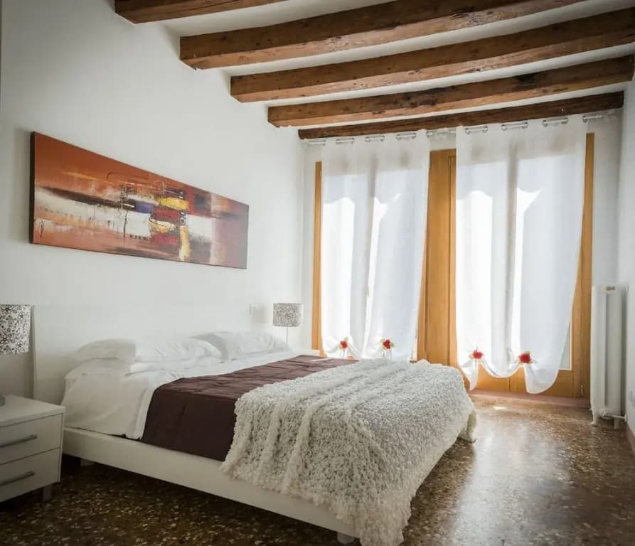 Accademia Charm Apartments - photo 2