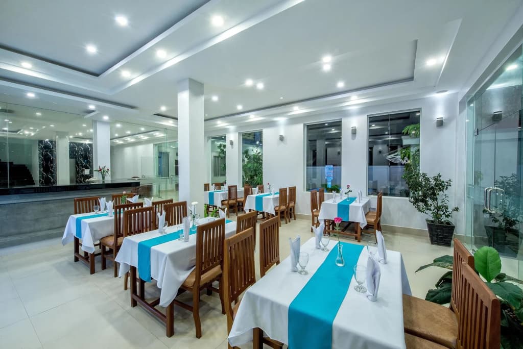 Golden Citadel Hotel - photo 21