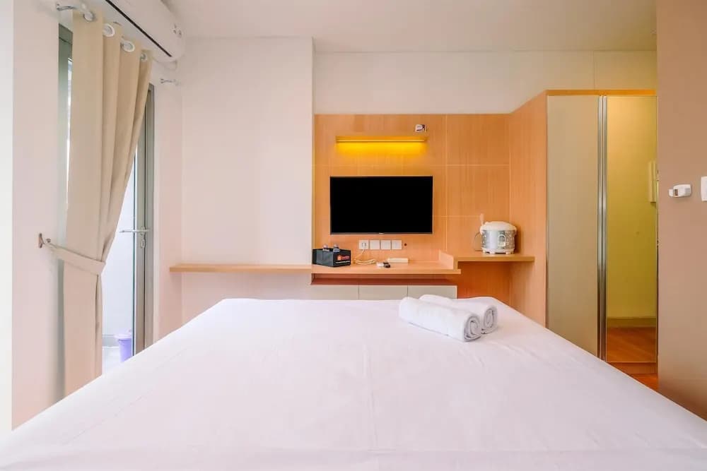 Nice and Elegant Studio at Ciputra World 2 Apartment - photo 4