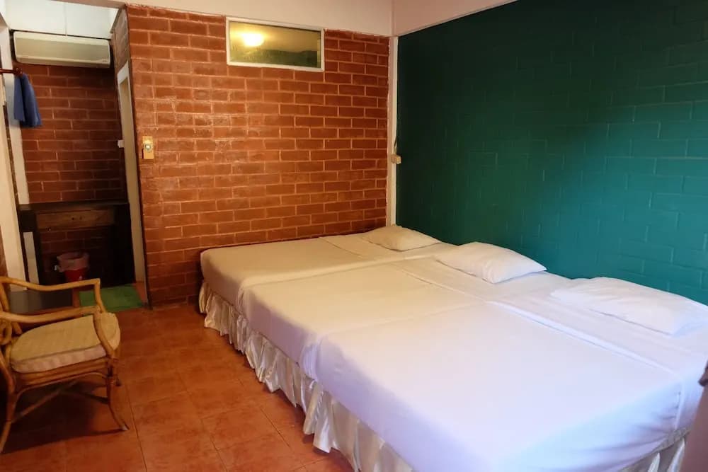 Red Brick Guesthouse - photo 4