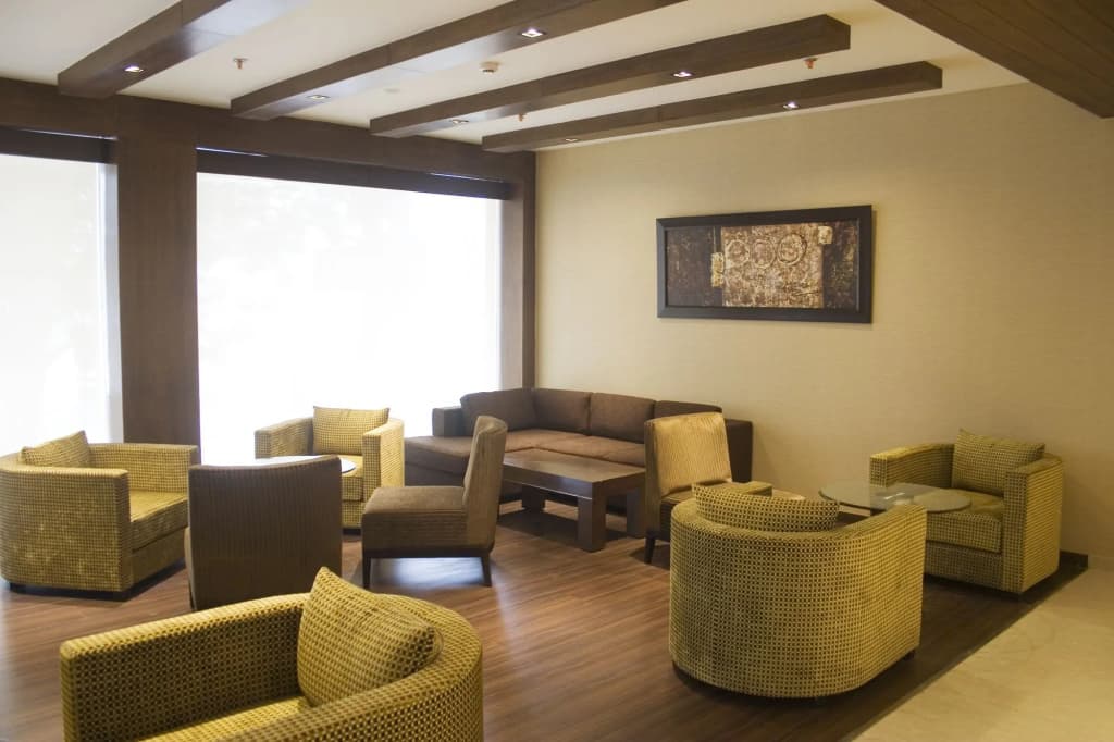 Shervani Hotel Nehru Place - photo 12