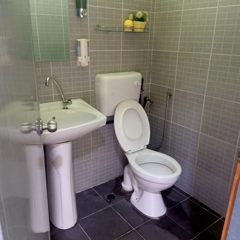 OYO 90366 Home Valley Guesthouse Tambunan - photo 10