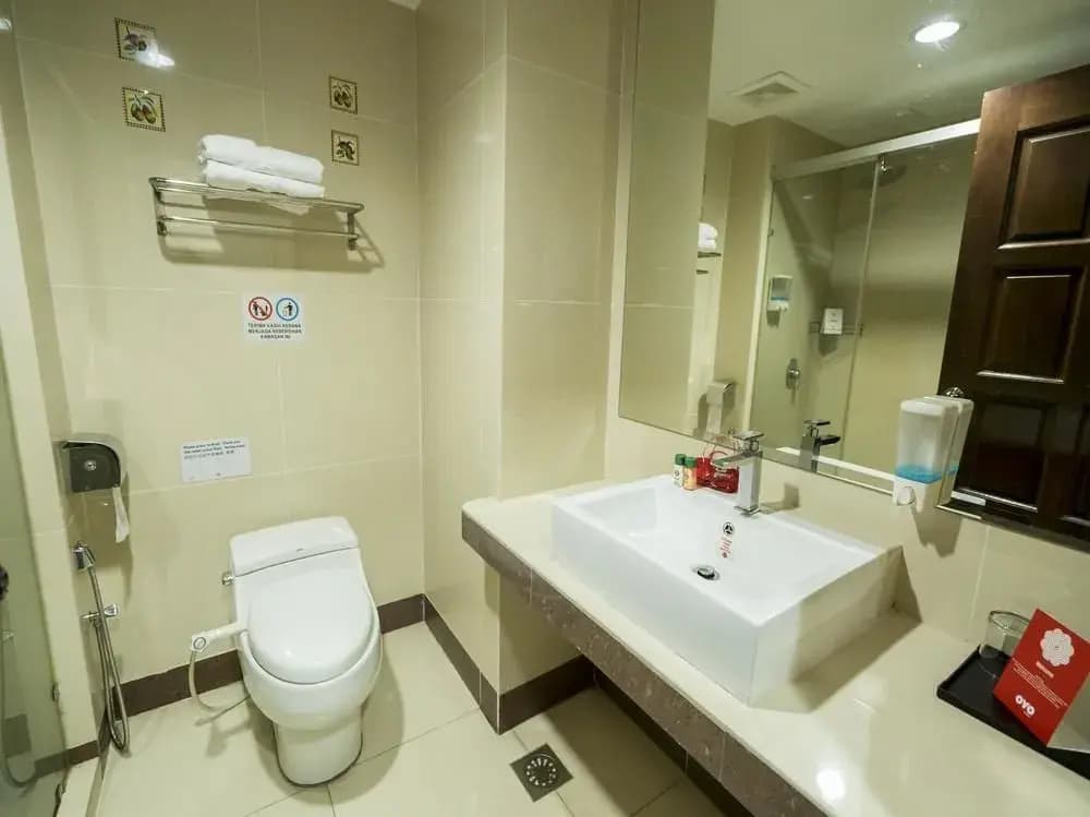 OYO 244 Family Hotel - photo 8