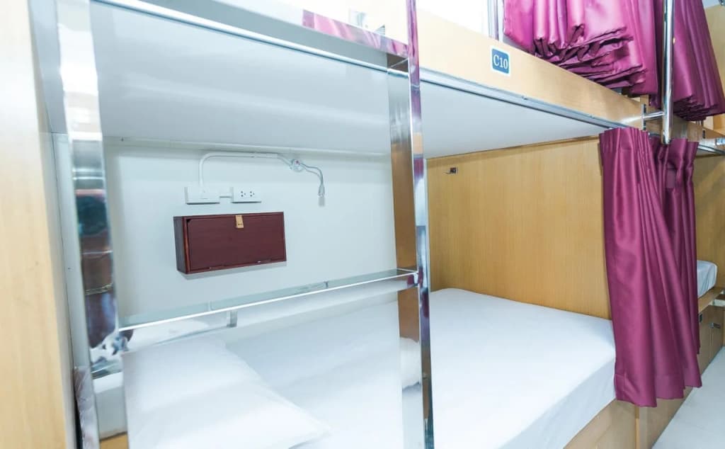AlphaBed Hostel Bangkok - photo 2