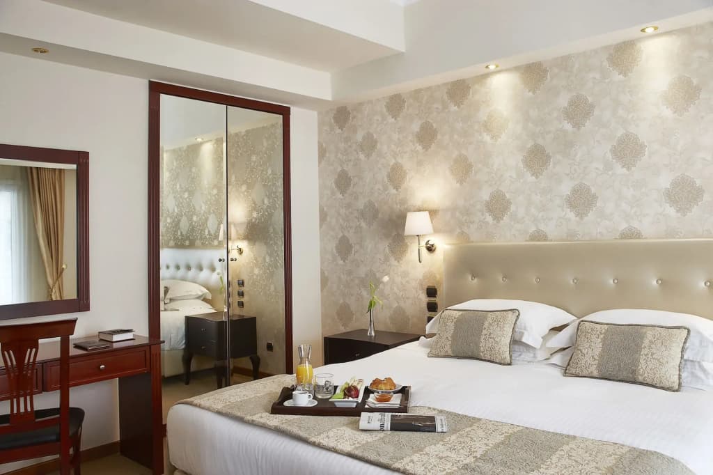 AVA Hotel & Suites - photo 5