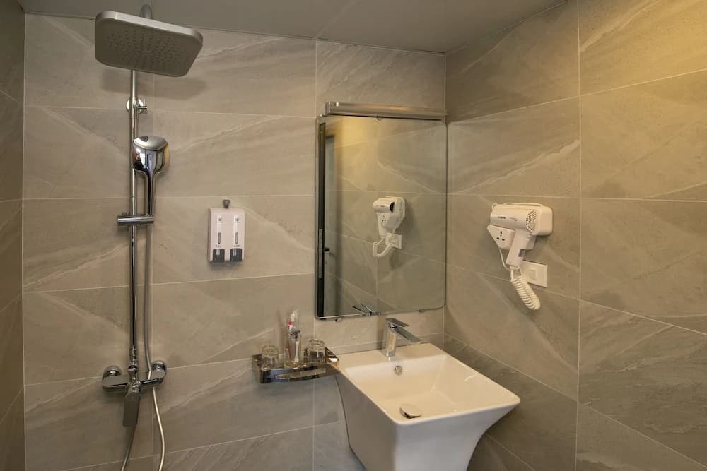 Lake View Hotel - photo 8
