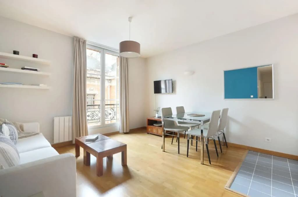 Short Stay Group Museum View Serviced Apartments - photo 18