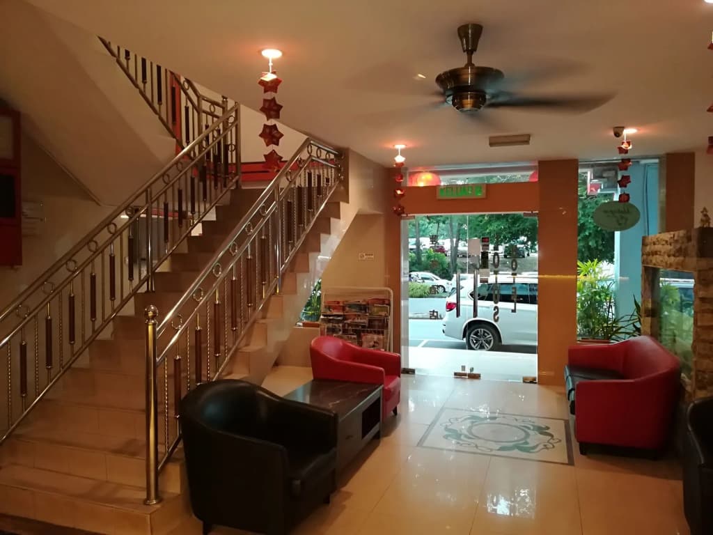 OYO 252 Lotus Hotel - photo 10