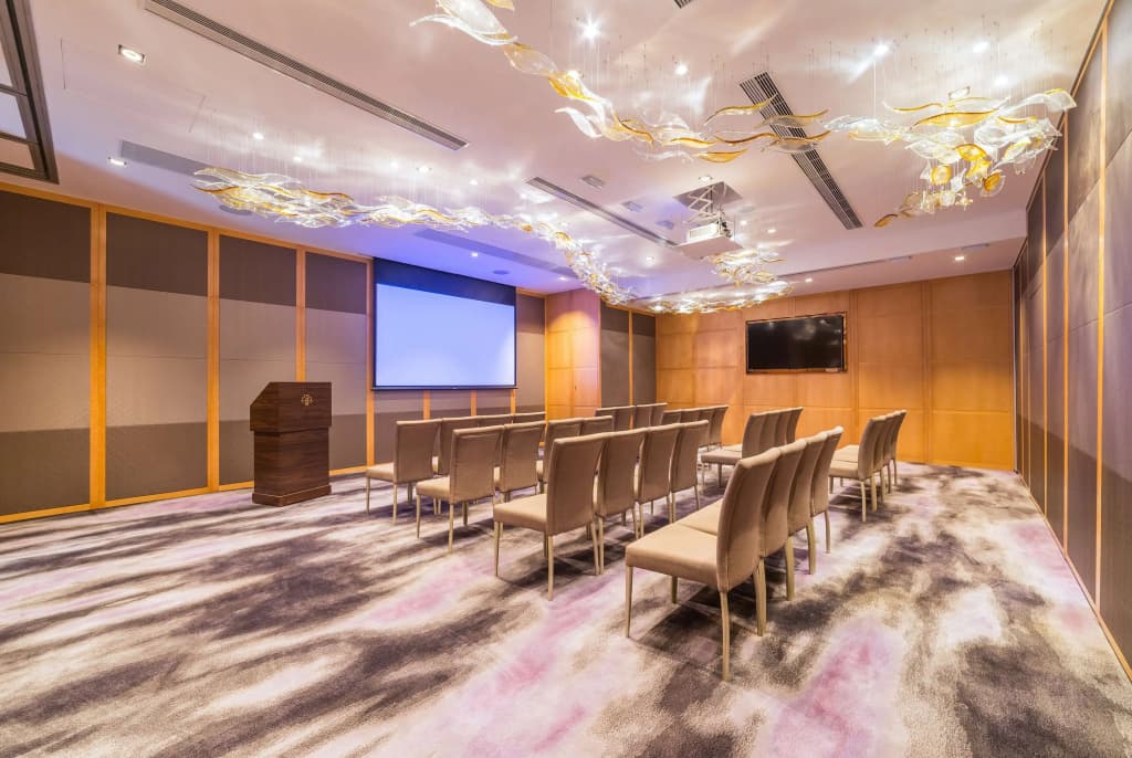 Kowloon Harbourfront Hotel - photo 22