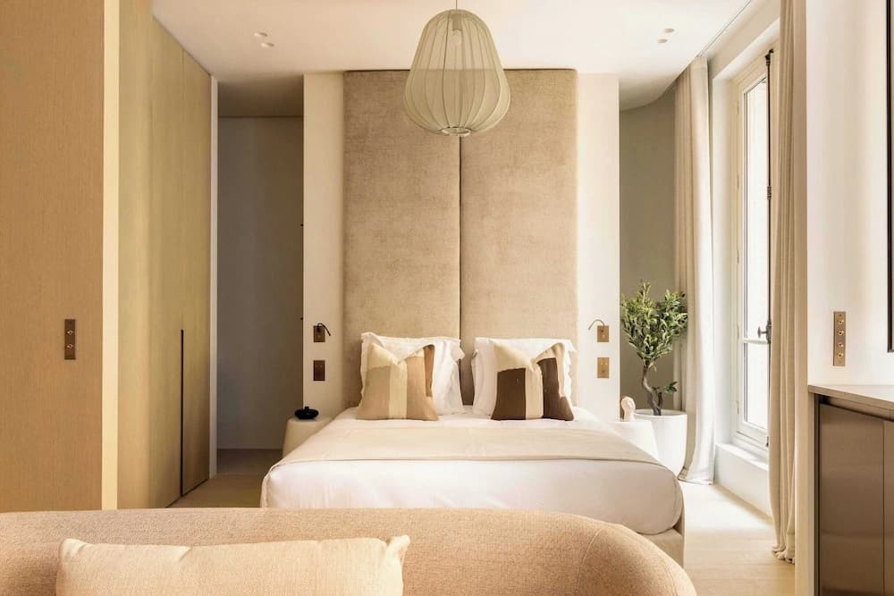 Luxurious Astorg Residence - photo 2