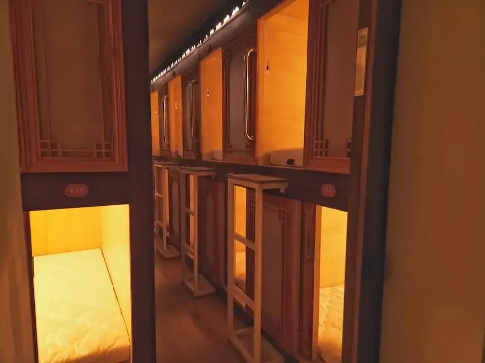 82 Capsule Hotel - photo 10