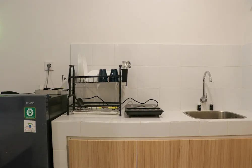 Comfy And Simply Studio Tokyo Riverside Pik 2 Apartment - photo 13