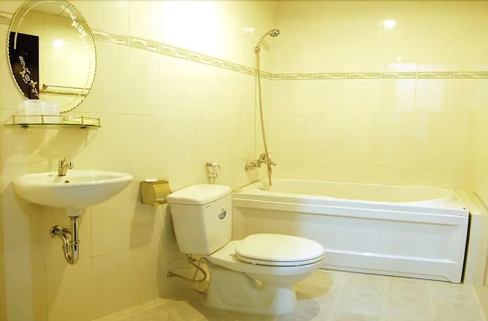 Queen Hotel Tran Phu - photo 6